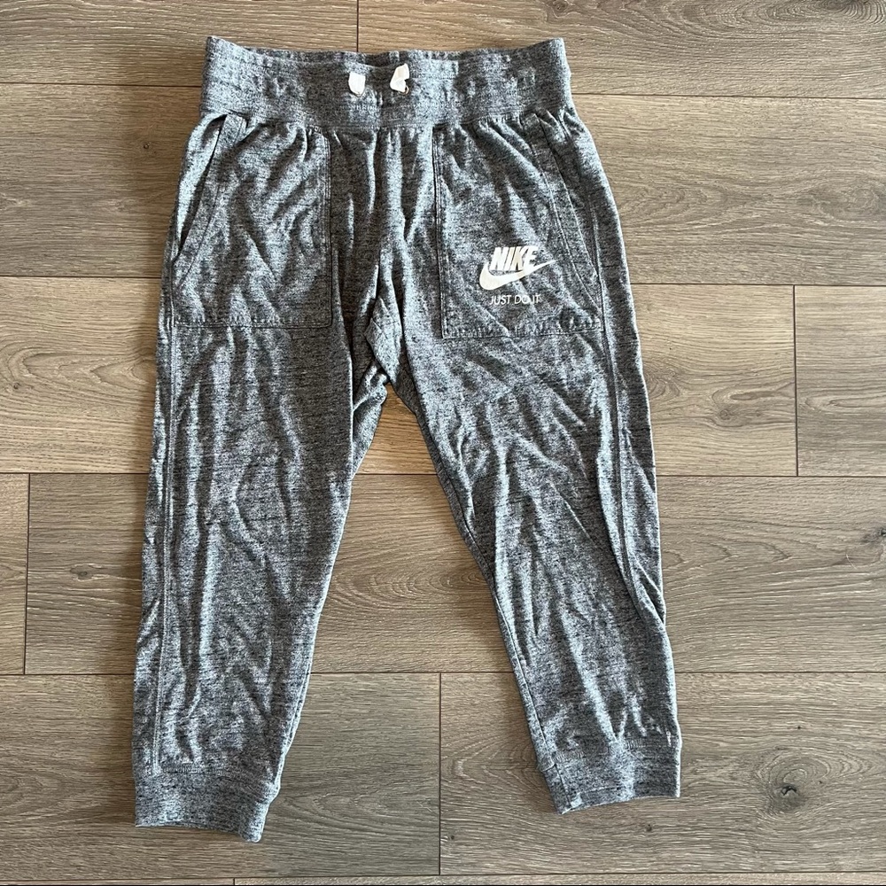 Women’s Nike Crop Sweatpants